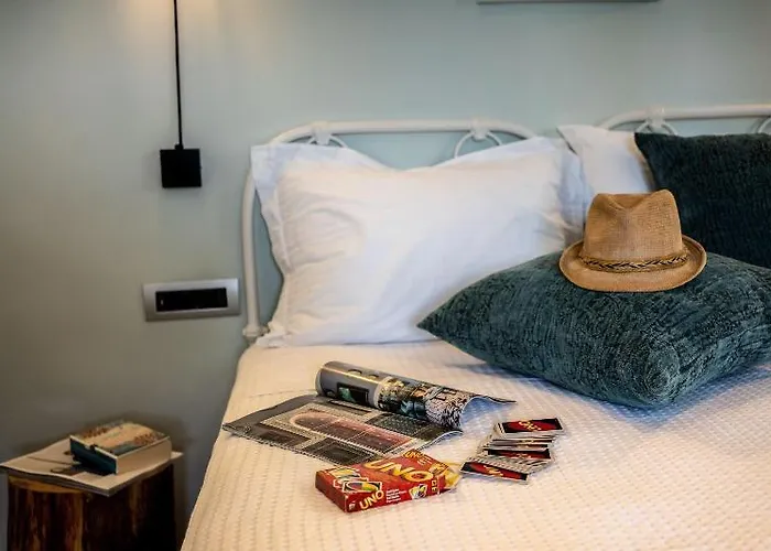 Aethra Boutique נאפפליו