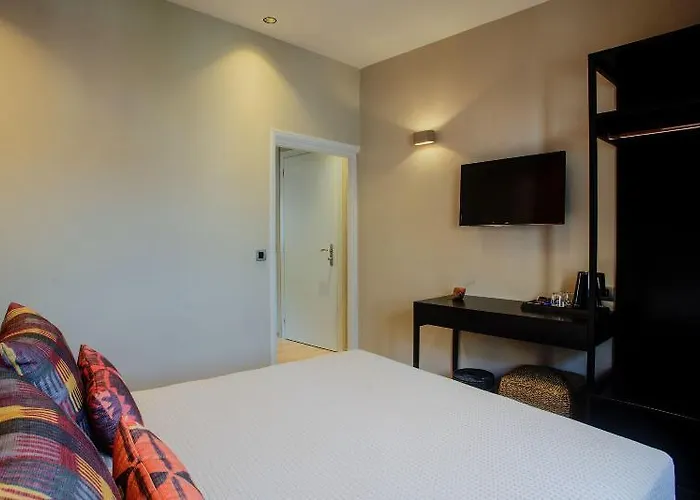 Aethra Boutique לינה וארוחת בוקר