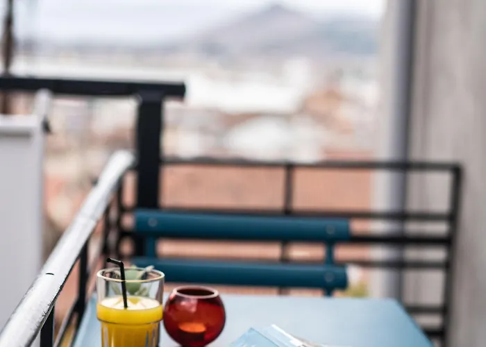 Aethra Boutique נאפפליו