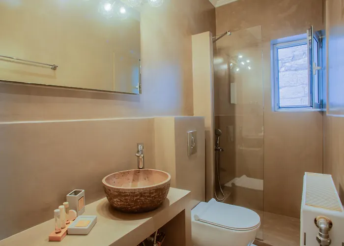 Aethra Boutique נאפפליו