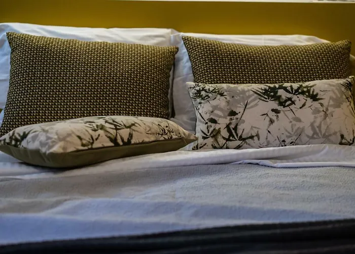 Aethra Boutique לינה וארוחת בוקר 4*