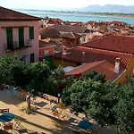Aethra Boutique Bed & Breakfast