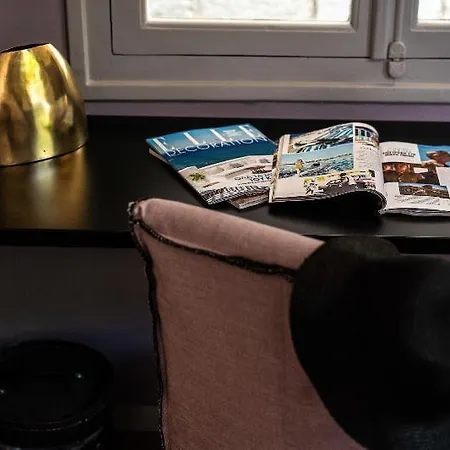 B&B Aethra Boutique