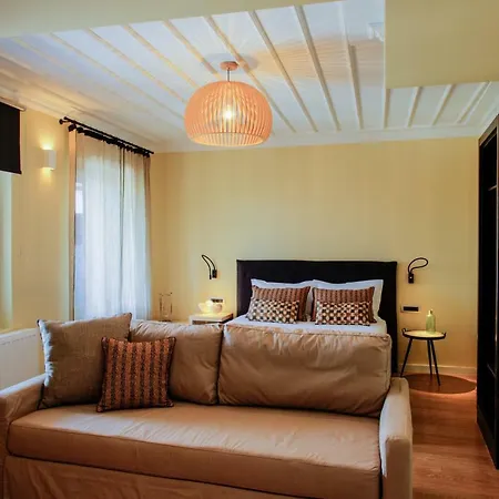 Aethra Boutique Bed & Breakfast 4*