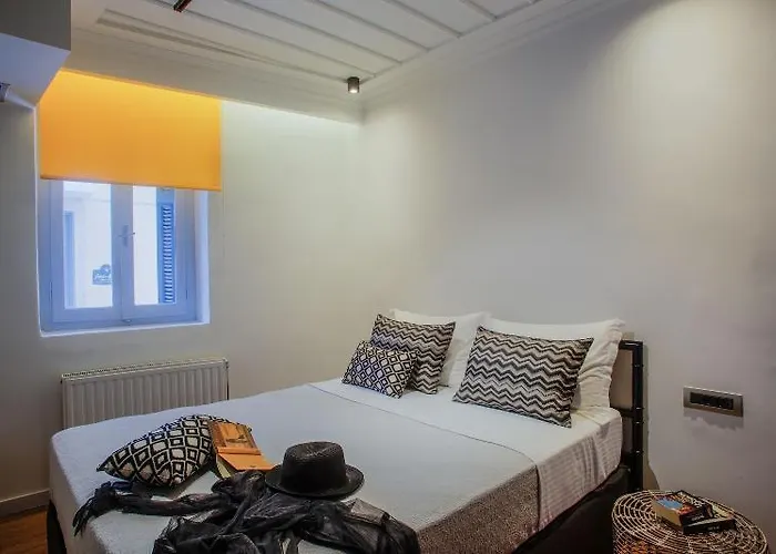 Alojamento de Acomodação e Pequeno-almoço Aethra Boutique